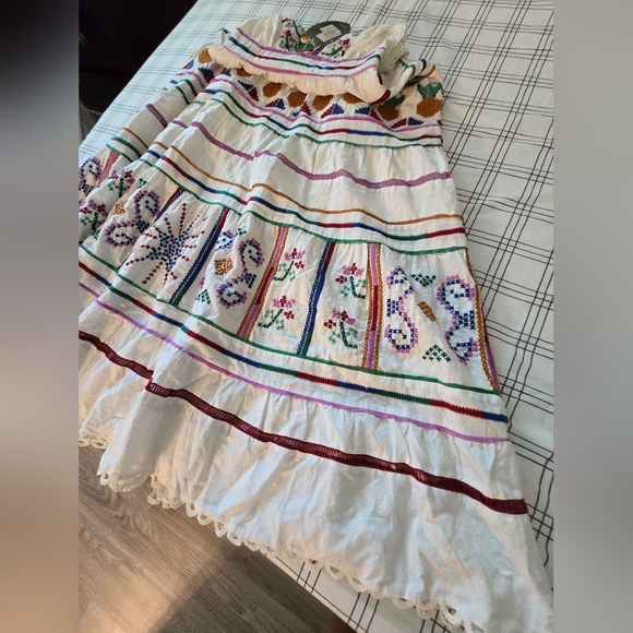 NWT FARM RIO Off-white Embroidered Maxi Dress Small $375 - Picture 5 of 12